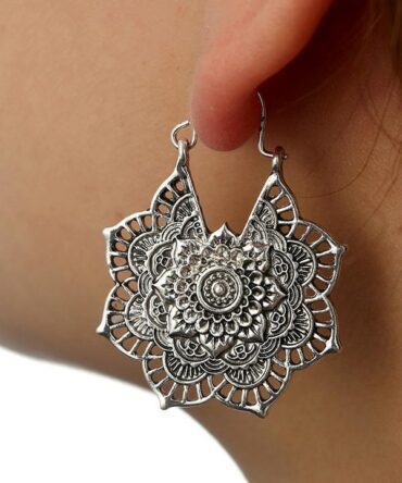 Vintage Hollow Alloy Flower Earring Accessories